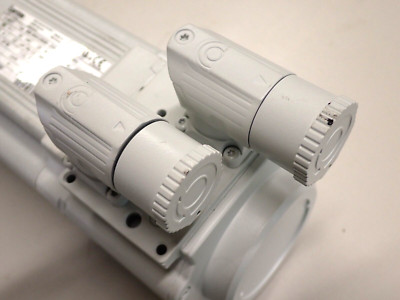 MCS09H41RS0B0B gst05-2s Lenze Servo Motor New