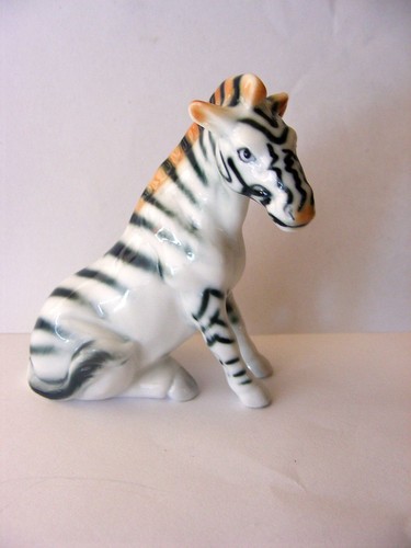 VTG Sitting Zebra Porcelain Bone China Figurine 2.5" tall