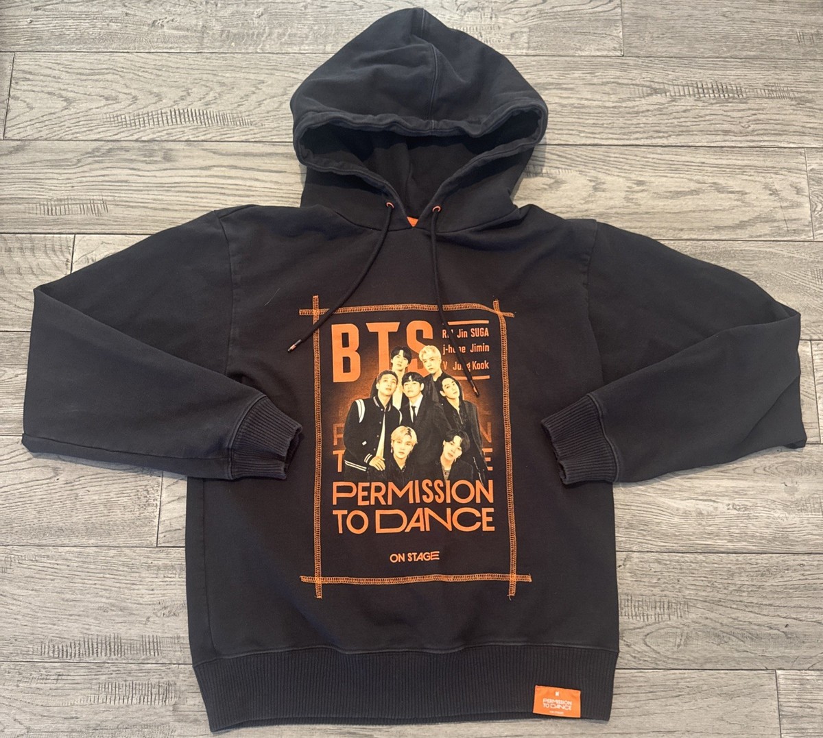 BTS'PERMISSON TO DANcE. フーディー BTS - Permission Dance Hoodie PERMISSION DANCE TO HOODIE to | ON