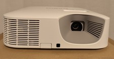 Casio XJ-F210WN Beamer Projektor LED-Laser 2xHDMI neuwertig