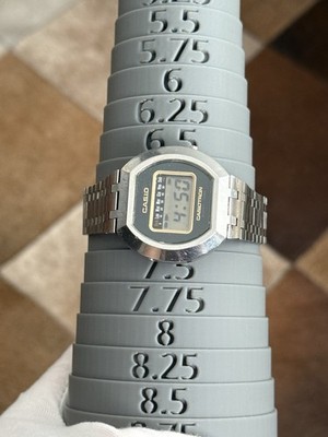 Rare Vintage Casio Casiotron 0-11 Men's Italian Calendar Digital