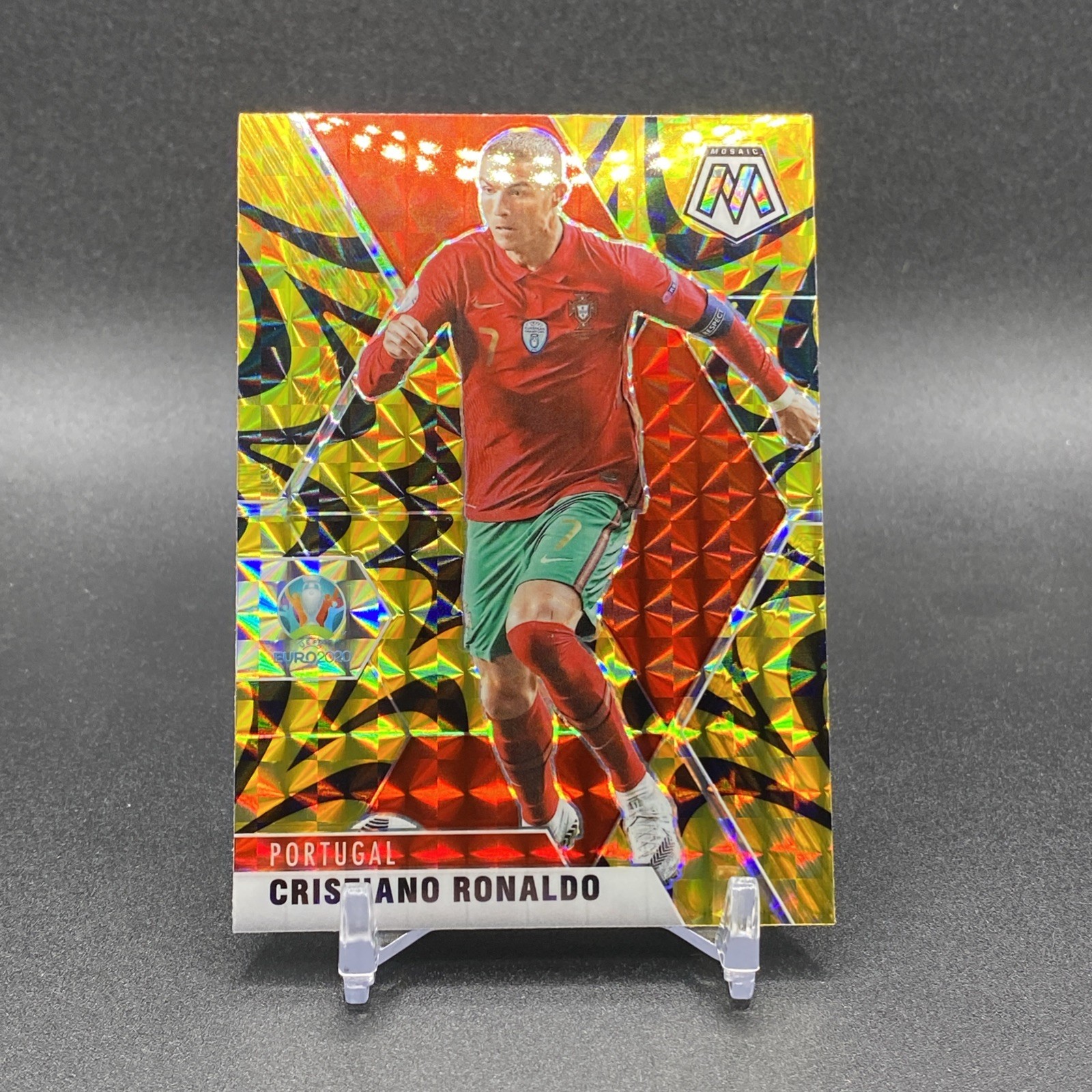 2021 Panini Mosaic UEFA Euro Cristiano Ronaldo Gold Reactive