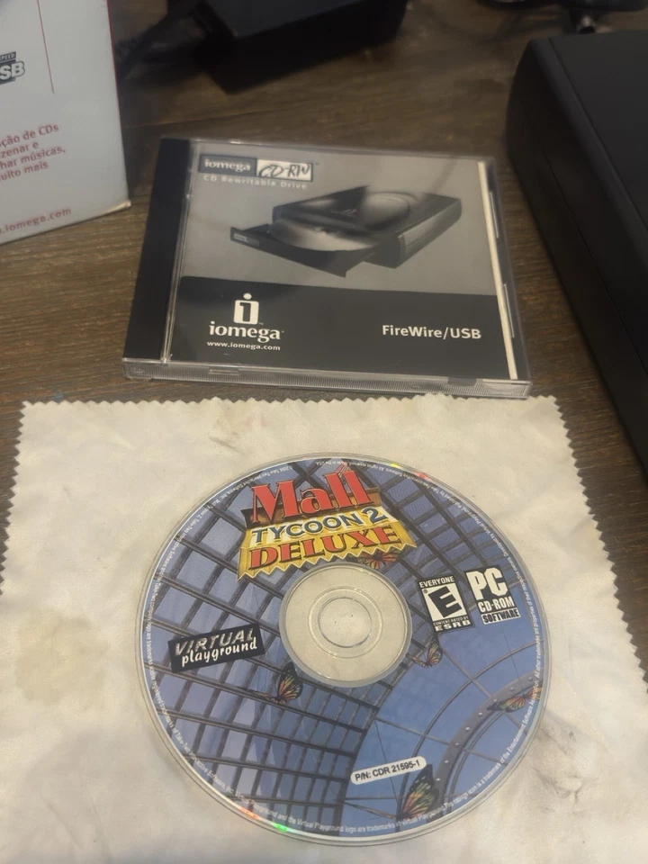 Iomega External CD-RW USB 2.0 External Drive PC or Mac - Image 4 of 4