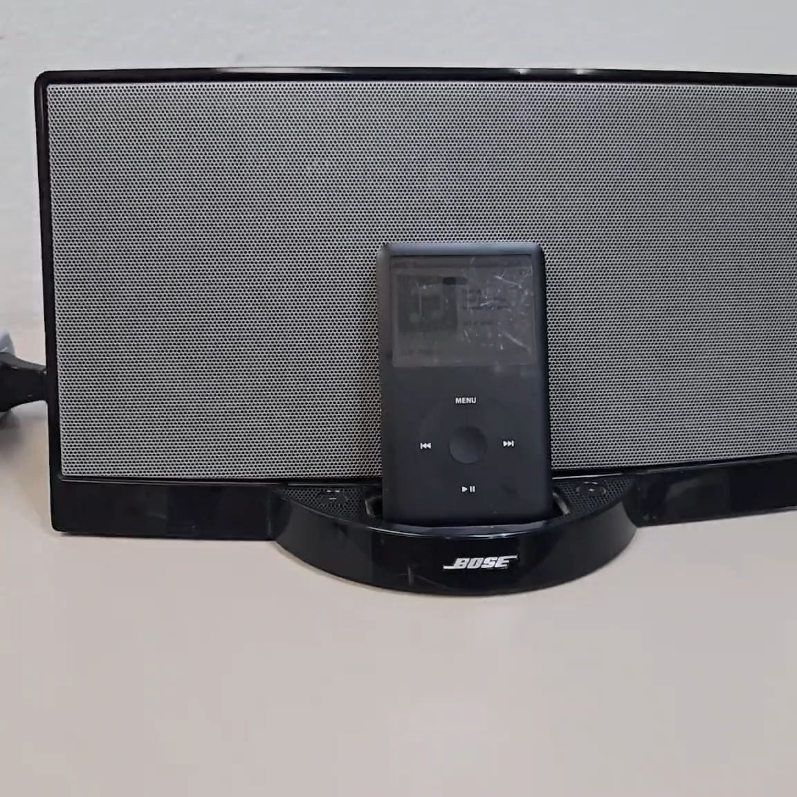 Bose SoundDock Digital Music System Speaker W/Power Supply - IPOD
