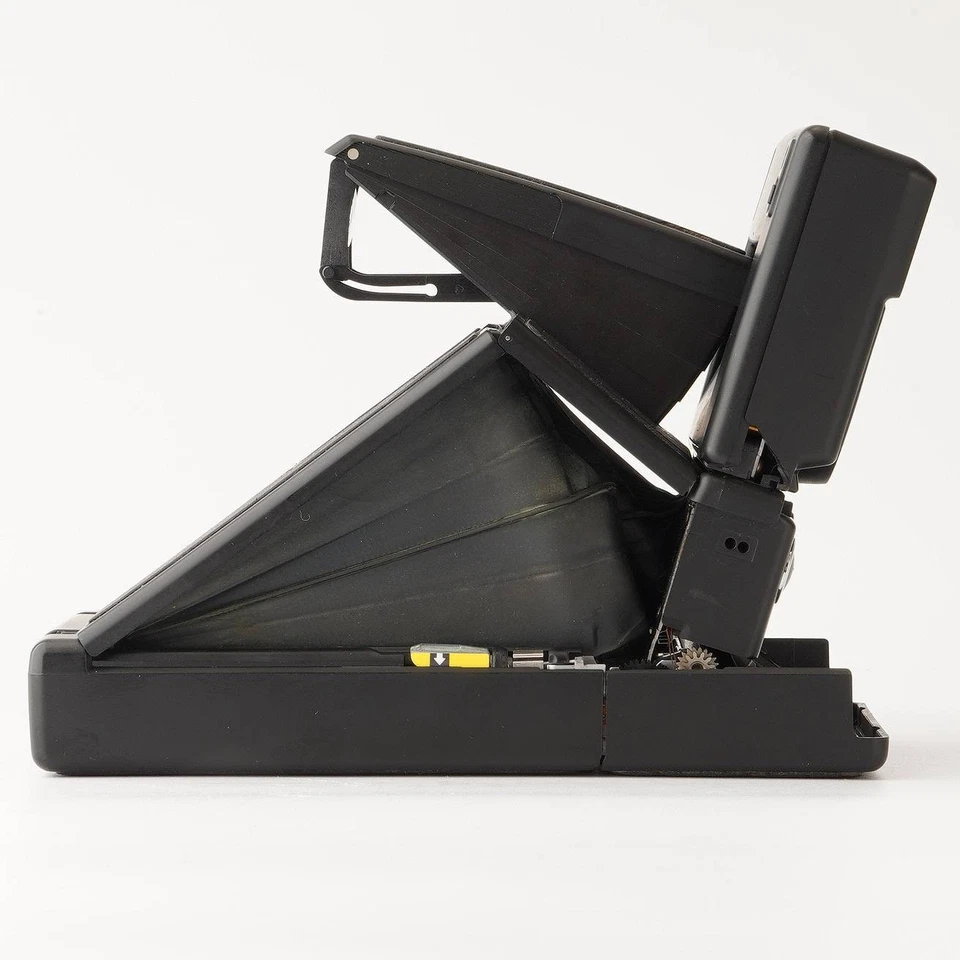 [EXCELLENT Polaroid 680 SLR Instant Film Camera - Image 4 of 4