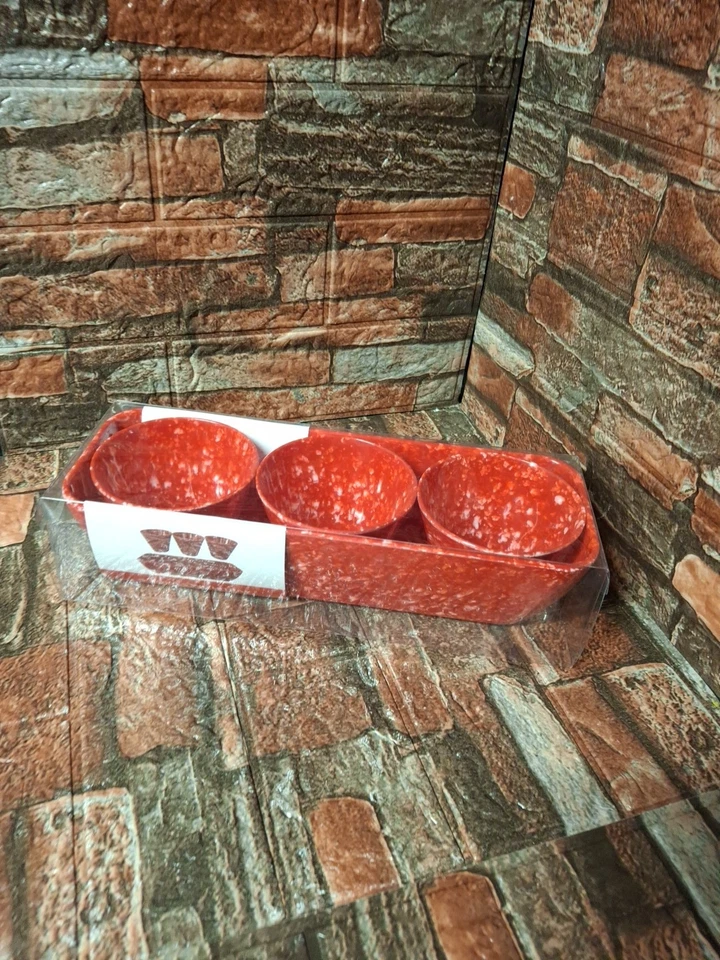 CITRUS GROVE MIP 4PC SET MELAMINE  3 BOWLS AND TRAY SPOTTED RED NEW - Image 4 of 4