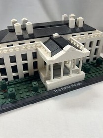 LEGO- ARCHITECTURE- THE WHITE HOUSE- 21006- NEAR COMPLETE - No Manual