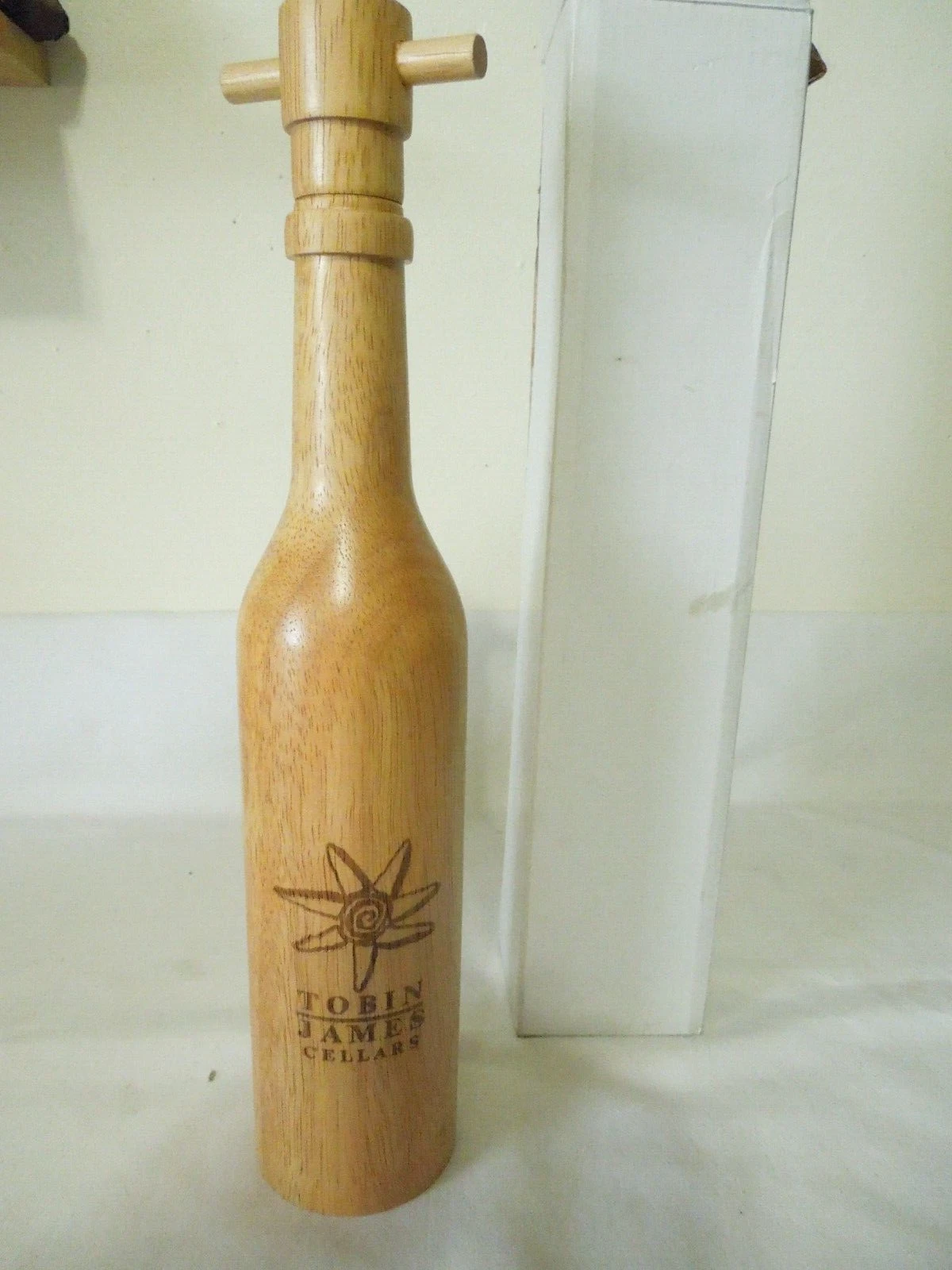 Tobin James Cellars Wood Bottle Pepper Mill Grinder 14 1/2" Tall New in Box