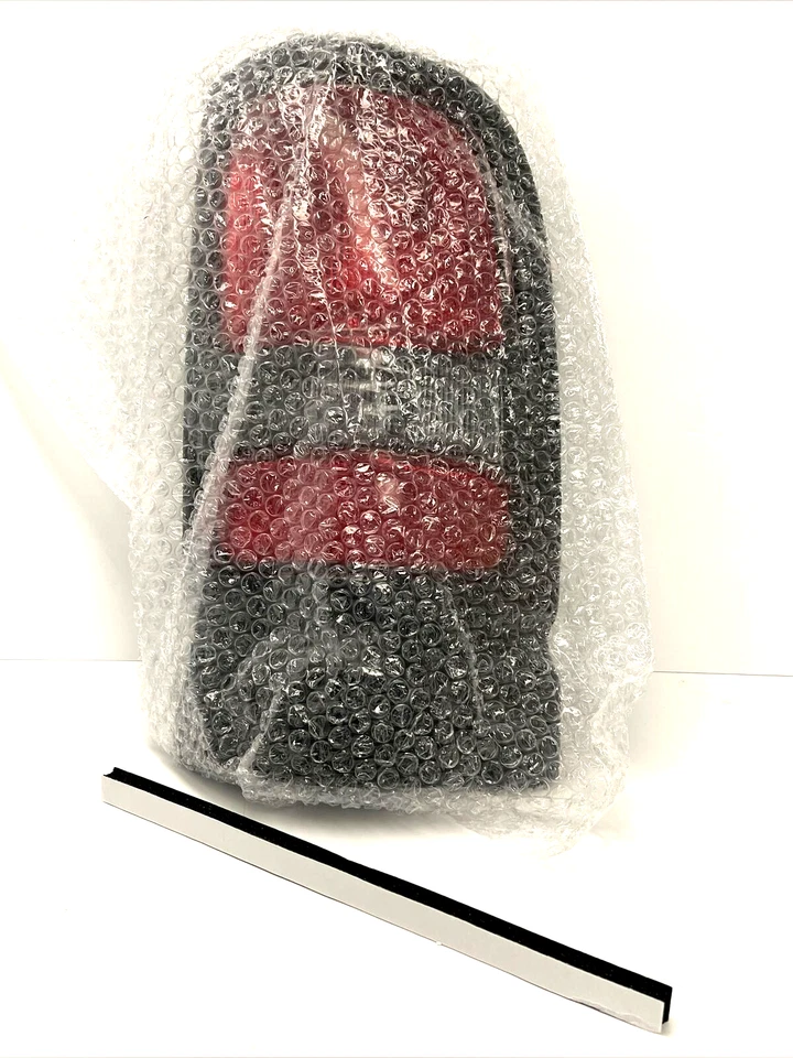 Luz trasera lateral derecha del pasajero Eagle Eye Dodge Ram 2500 1994-2002 nueva en caja Foto 2 de 4