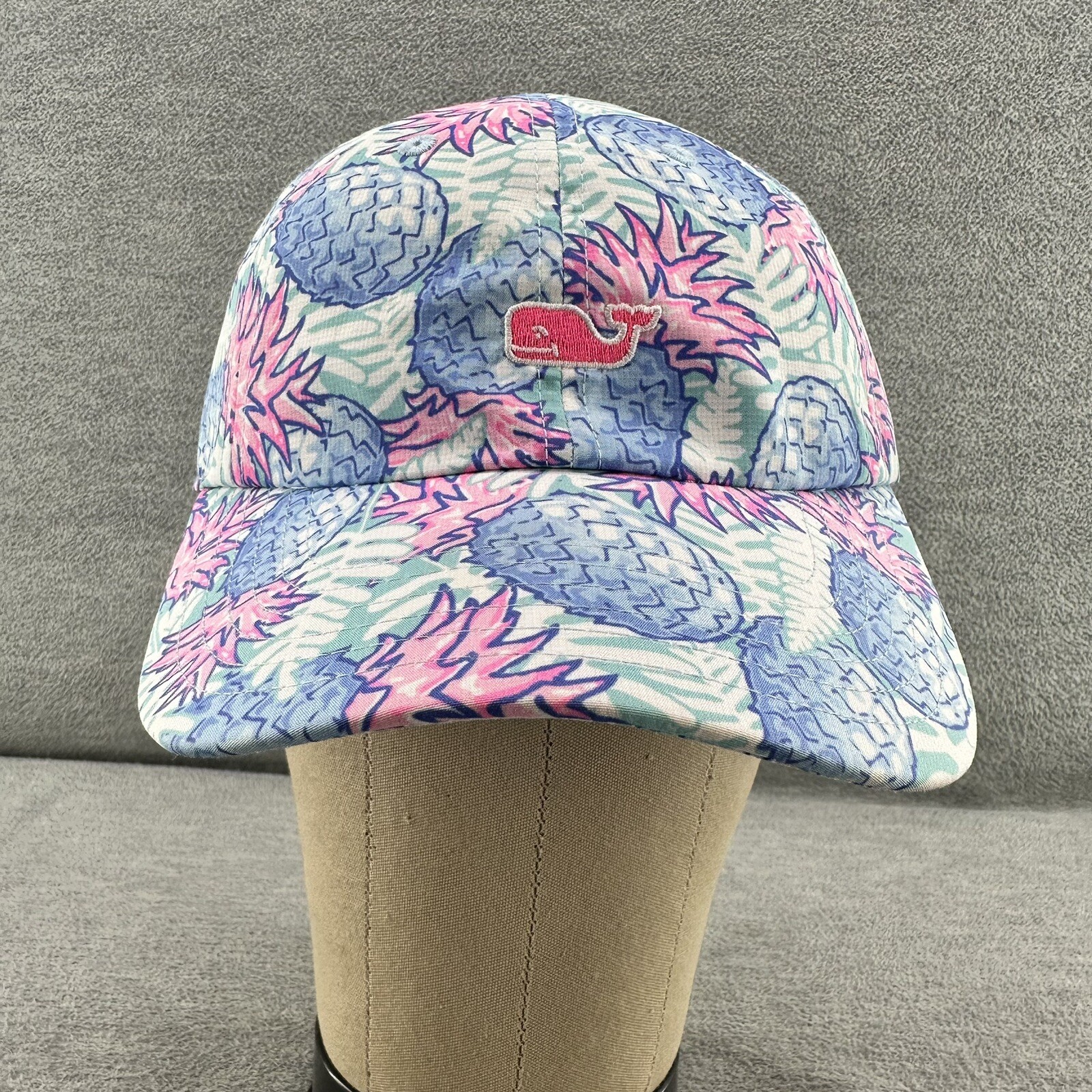 VINEYARD VINES - Pineapples Pattern Adjustable Ba… - image 1