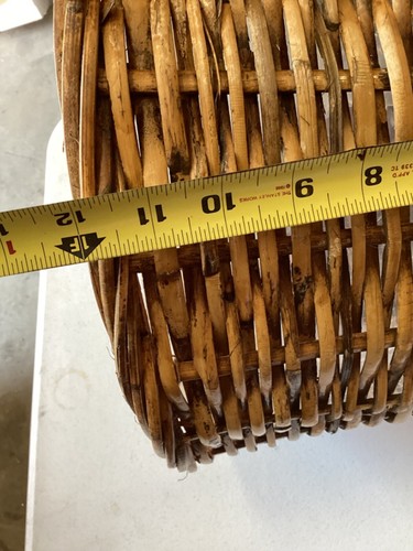 Vintage Round Wicker Storage Basket 16” Round by 12” High With Liner - Picture 5 of 6