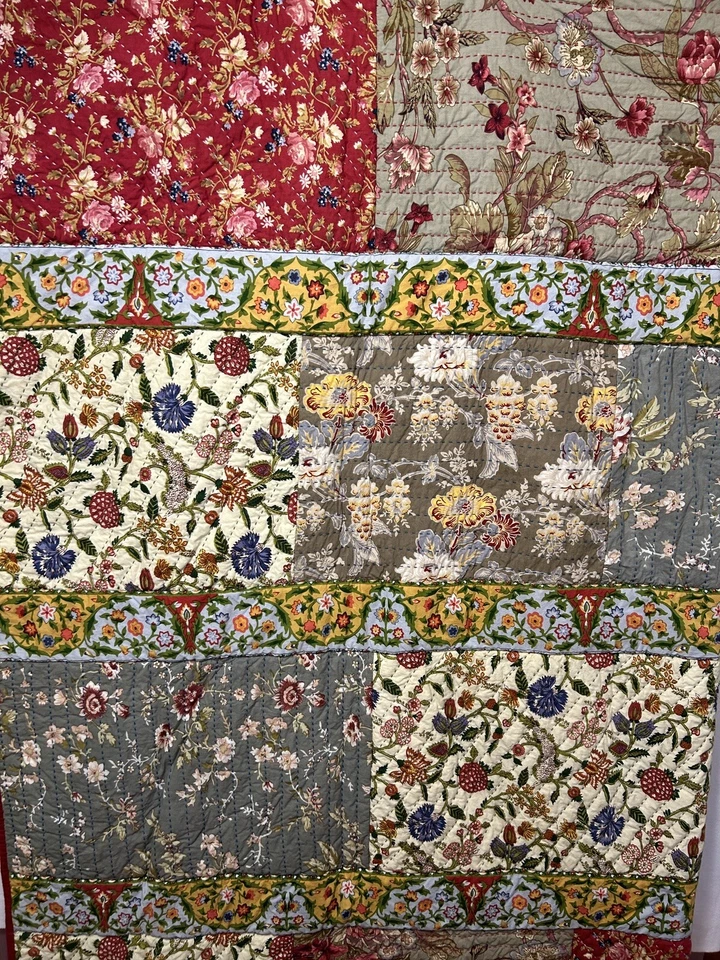 Edredón doble Noble Excellence con retazos florales falsos casa de campo Foto 3 de 4