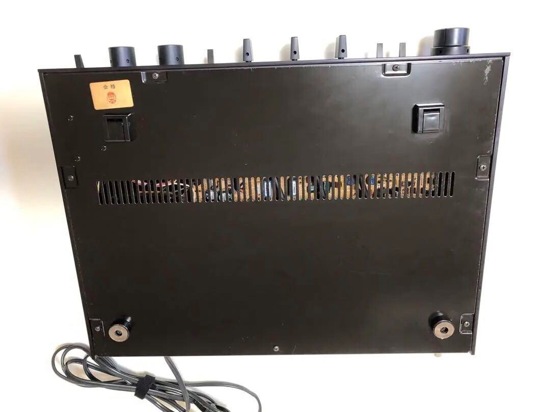 Yamaha C-2A Preamplifier Natural Sound Stereo Control Amplifier