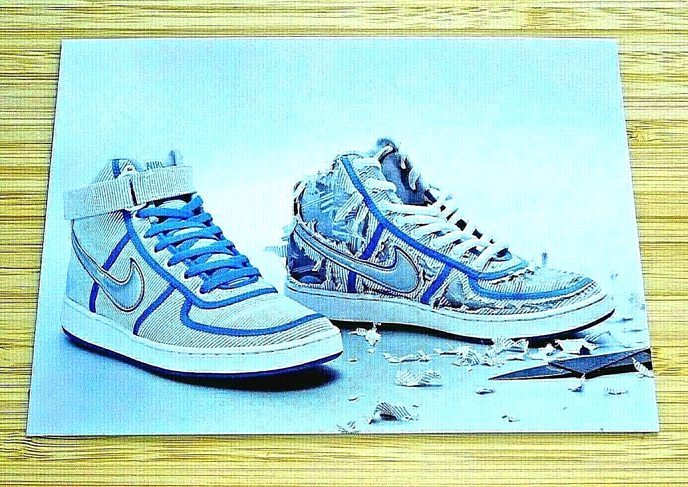 BASKETS : CARTE POSTALE ~ NIKE VANDAL SUPREME « ARRACHER » x GEOFF McFETRIDGE ~ 2003