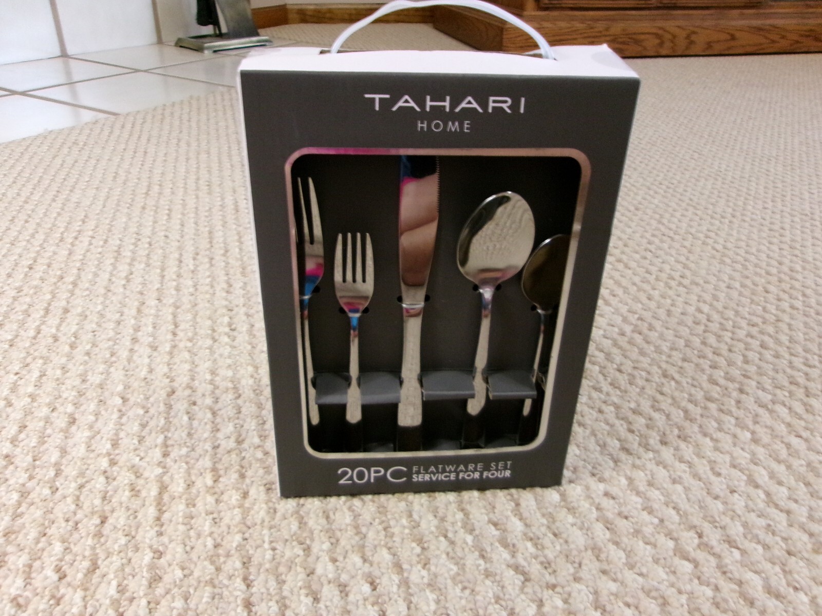 Tahari Home Flatware Set 20pc Set. Brand New Stainless Steel