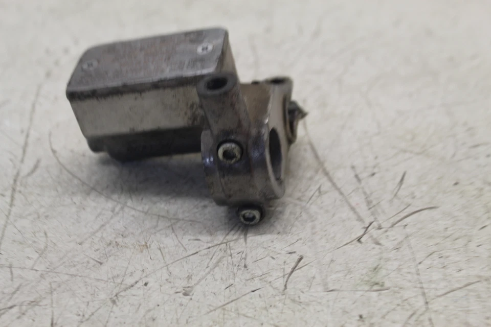 1998 SUZUKI SAVAGE 650 OEM ГЛАВНЫЙ ЦИЛИНДР МУФТЫ C11D - Изображение 2 из 4