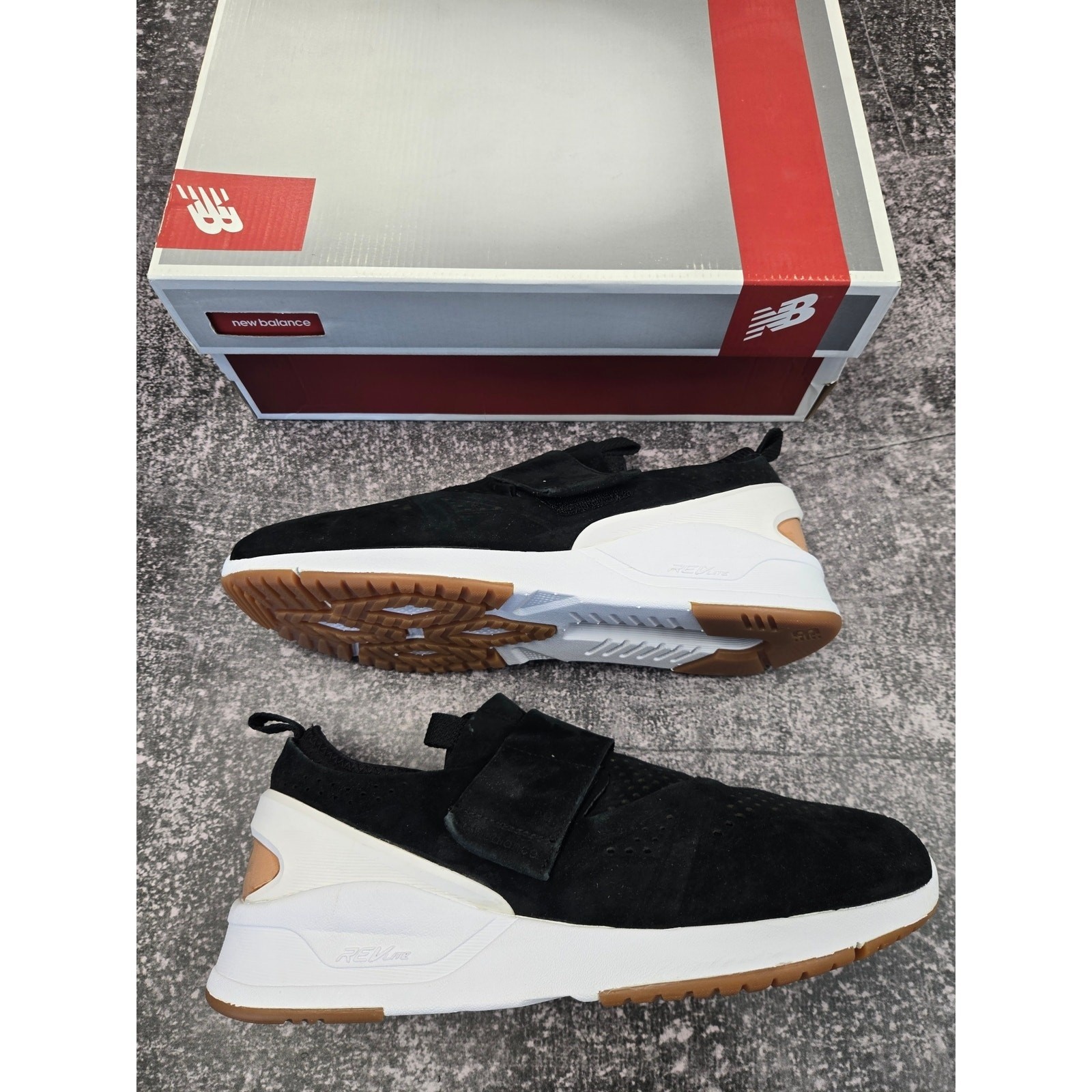 Size 10M-New Balance 111 Black Suede Sneakers MTL111CB New OG ALL Size 10M-New Balance 111 Black Suede Sneakers MTL111CB New OG ALL