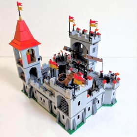 LEGO Kingdoms King's Castle 7946 In 2010 Used Retired W/Manuals & Box