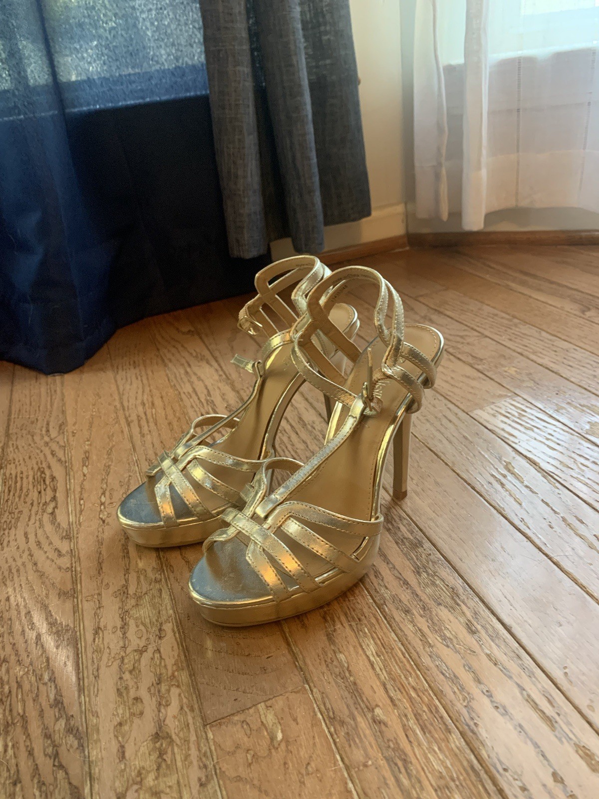 Golden Heels Brash Size 7 Lightly Used
