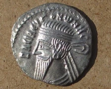 PARTHIAN EMPIRE VONONES I(8-12 A.D.) SILVER 1 DRACHM SELLWOOD#60.5, S#5768