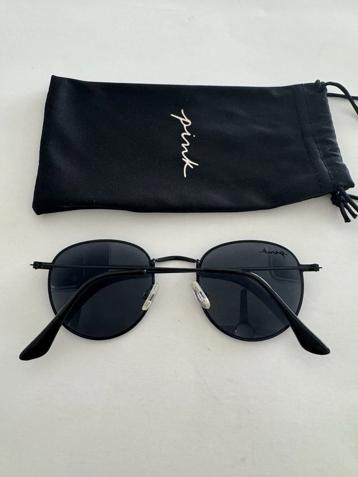 Victoria’s Secret Pink Sunglasses Women’s Round Black Pre-owned Great Condition - Image 3 of 4
