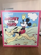 2002 WALT DISNEY SCHYLLING TOYS MICKEY MOUSE RIDING PLUTO WIND UP TOY