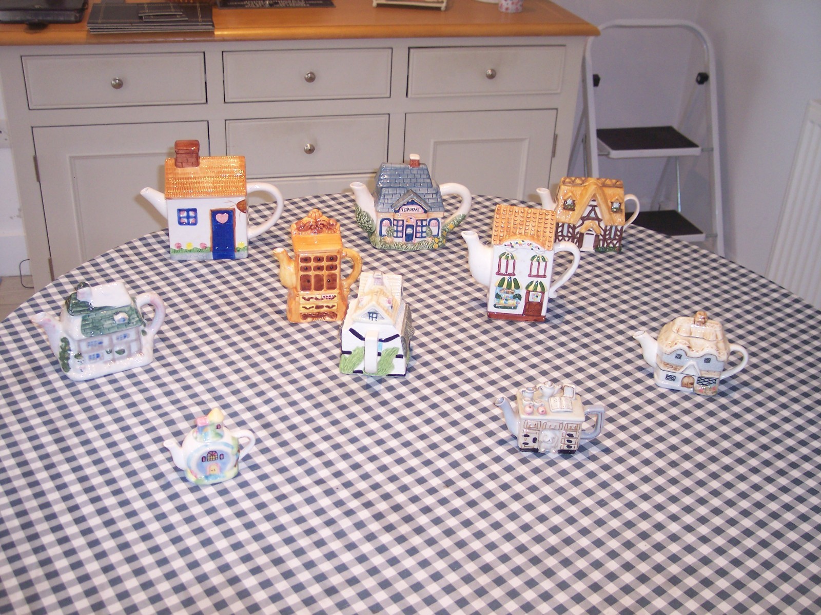 10 Decorated Novelty Teapots eBay