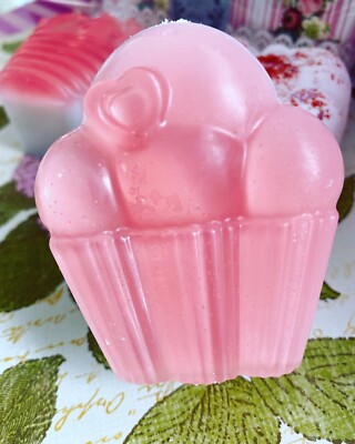 Erdbeer Cupcake Handmade Seife 100g Geburtstag Hochzeit Goody Bag Sommer Urlaub