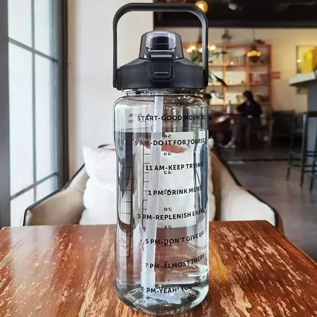 Large Capacity Plastic Straw Water Cup Drink Bottle