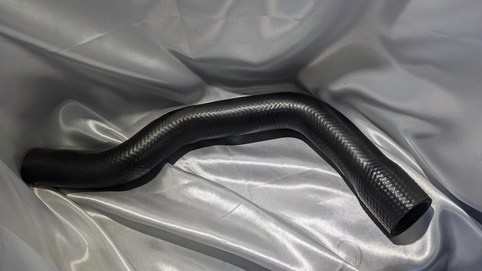 BENTLEY TURBO R RL ROLLS ROYCE SILVER SPUR UPPER radiator hose UE42830