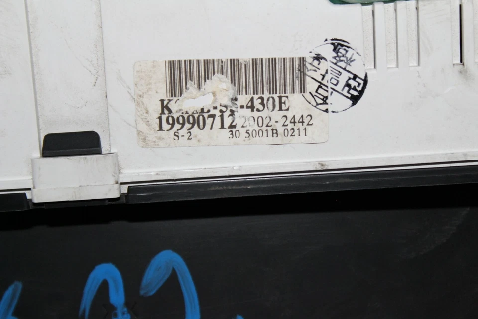 Cuadro de instrumentos velocímetro panel de instrumentos 00 01 Kia Sephia con 85.701 millas Foto 3 de 4