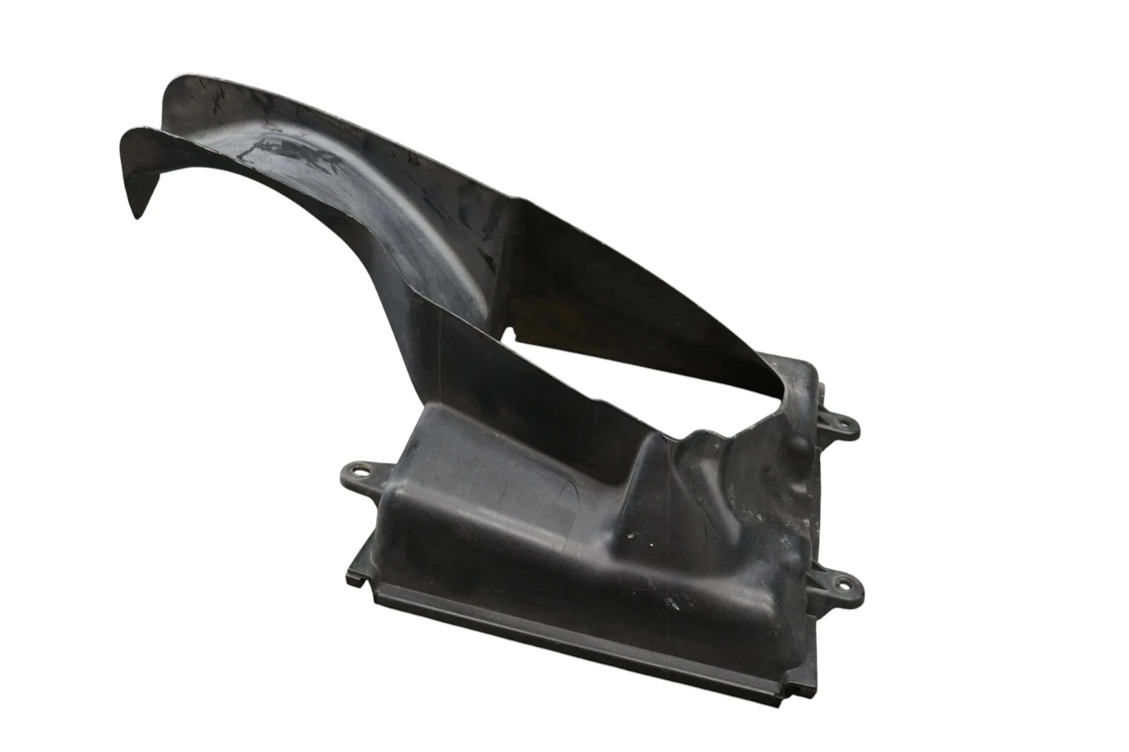 14-18 Maserati Ghibli Front Right Intercooler Duct Shroud Black 670004139 Oem