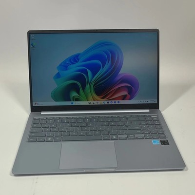Samsung Galaxy Book4 Edge 15.6'' Snapdragon X Plus 3.4GHz 16GB RAM 512GB SSD