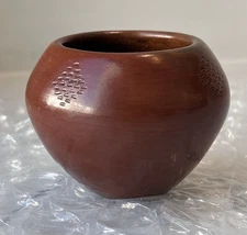 Vintage Alice Cling Navajo Pottery Elegant Incised Vase, Cultural Decor Gifts