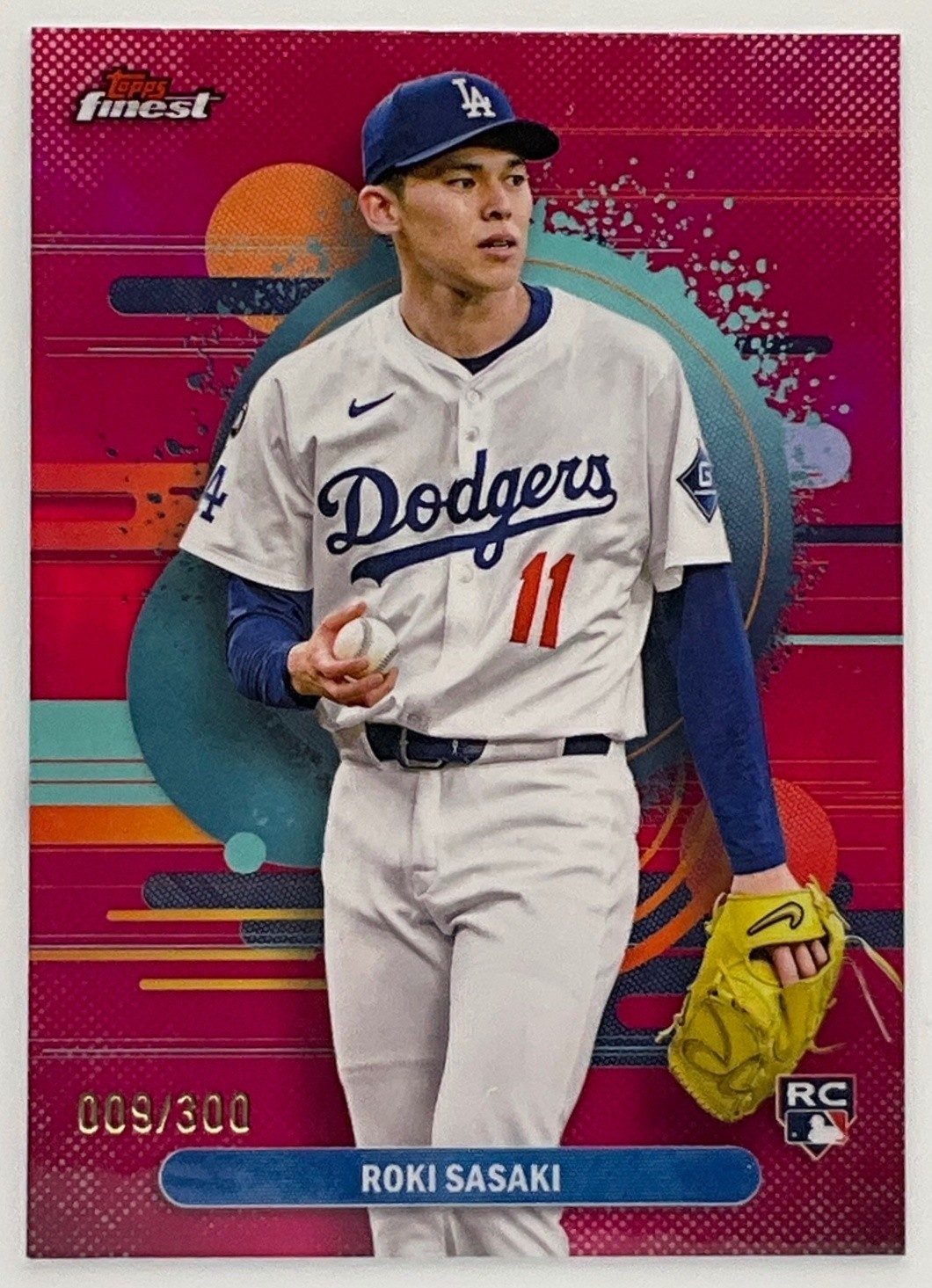 2025 Topps Finest Roki Sasaki Uncommon Magenta /300 Dodgers