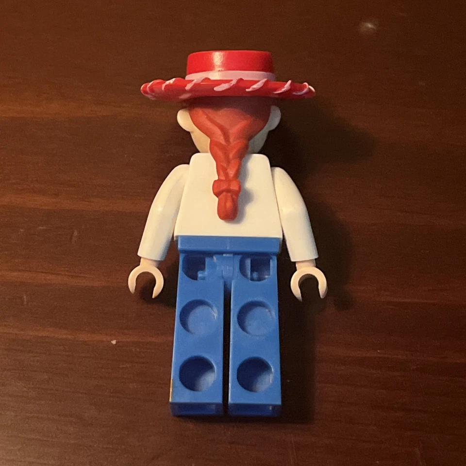 LEGO Toy Story Minifigura Jessie (Genuino) Foto 2 de 2