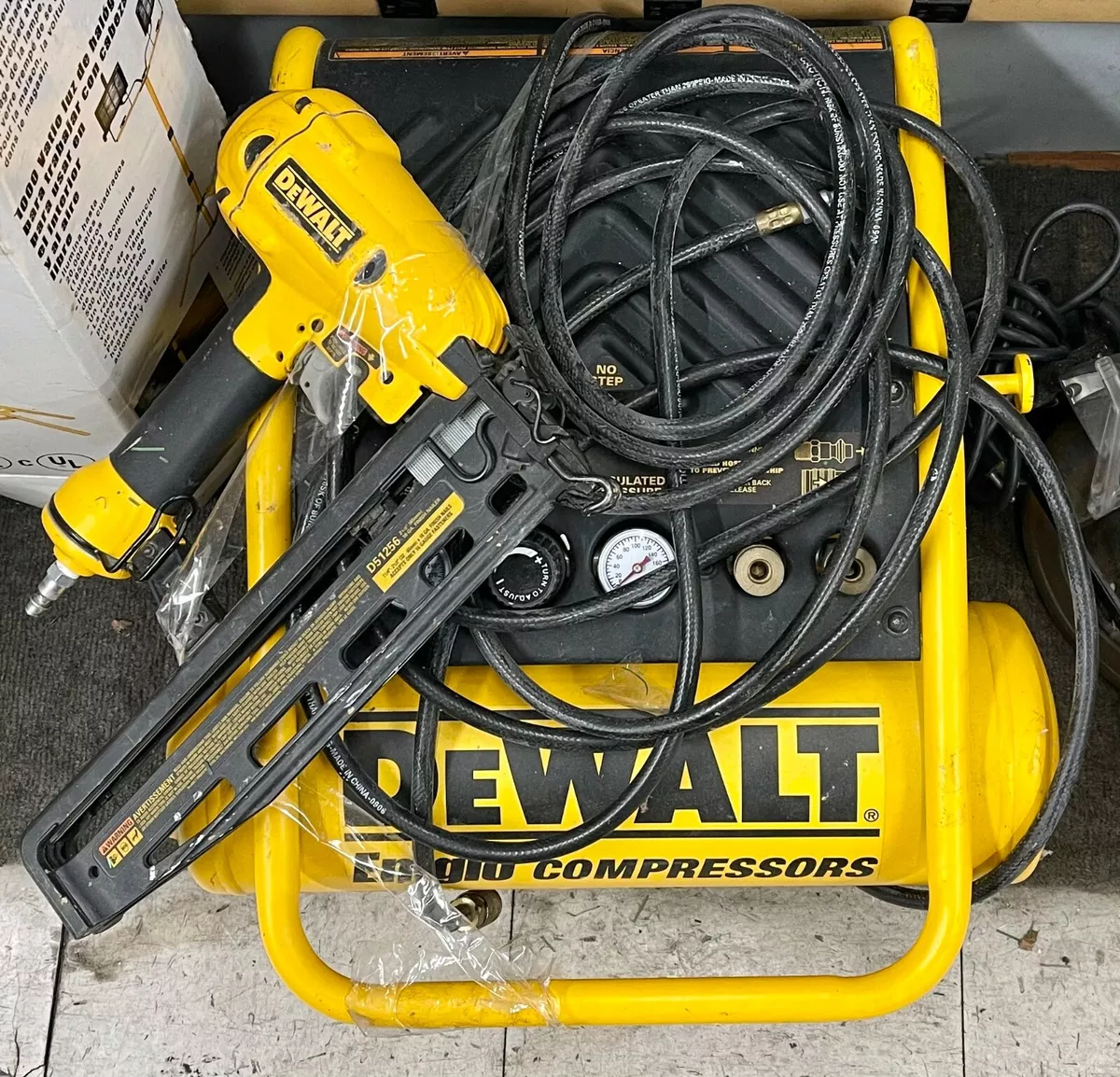DEWALT D55141 1 2 HP 2 Gal 150 PSI Air Compressor w D51256 Nailer No Shipping