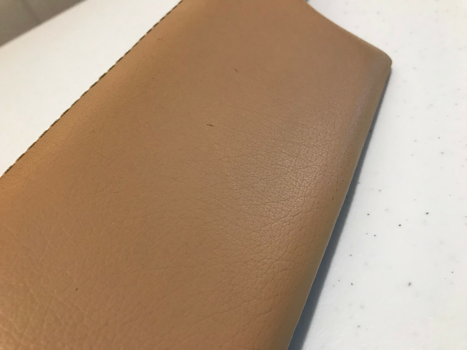 07 Maserati Quattroporte M139 Rear Right Door Panel Arm Rest beige.