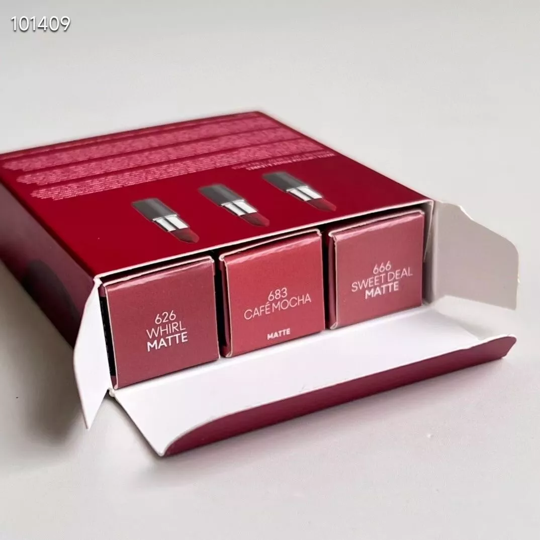 MAC Love Lipstick 3 piece set! Contents: 1.8g*3 666, 683, 626 The