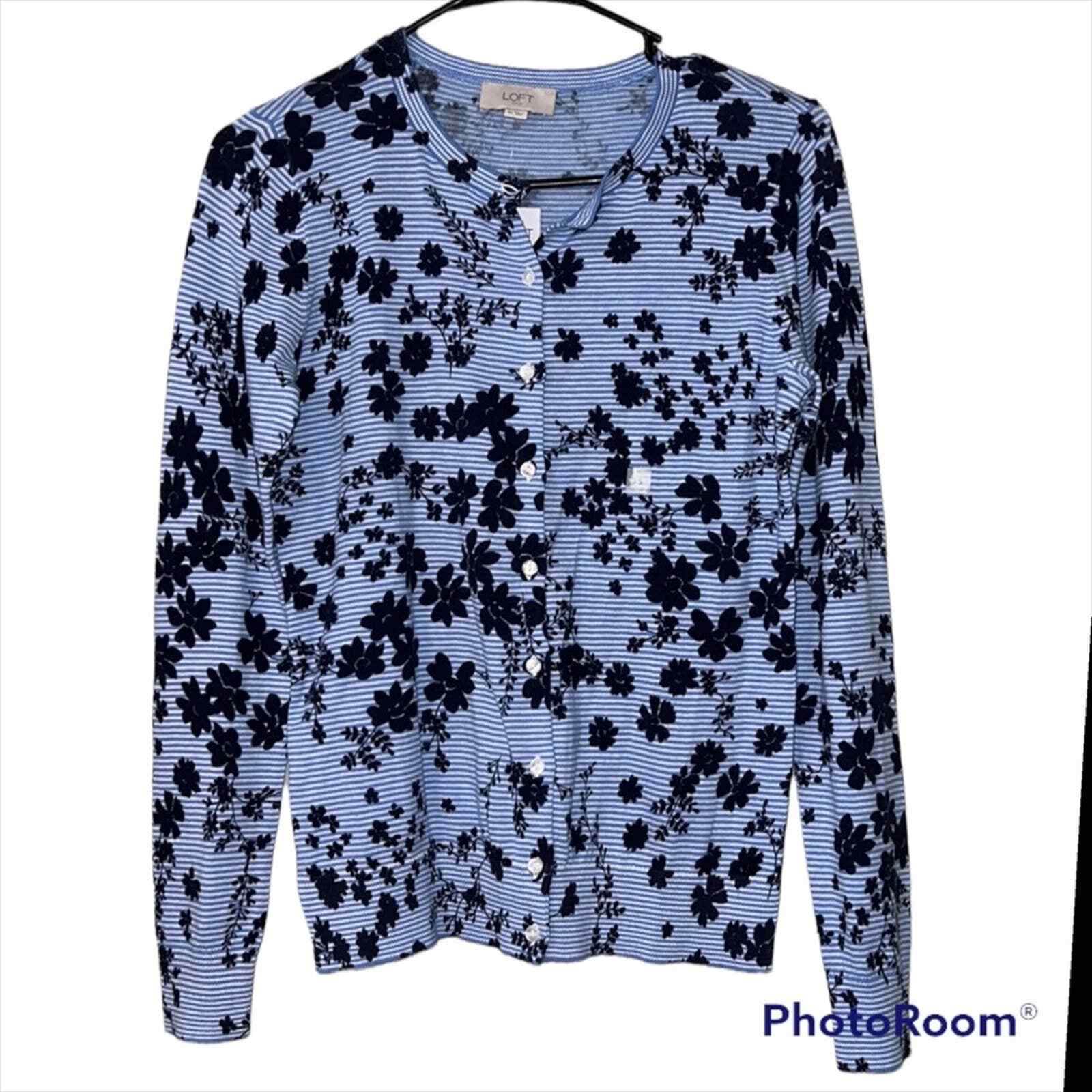 LOFT OUTLET size XS blue button up 