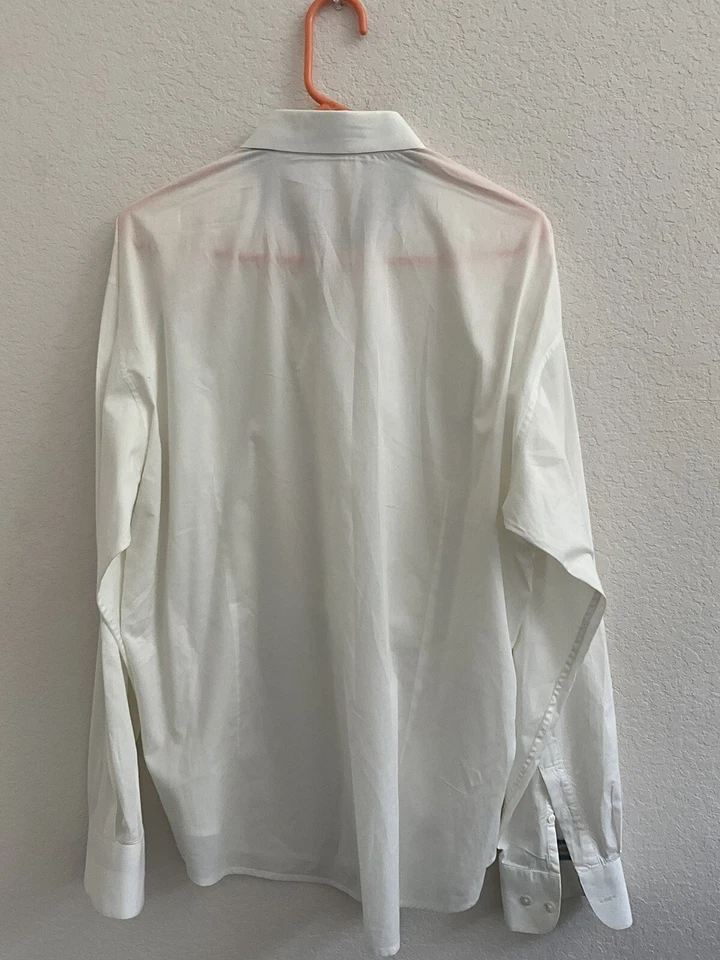 Camisa de manga comprida branca mistura poli International Laundry tamanho G  - Imagem 3 de 4