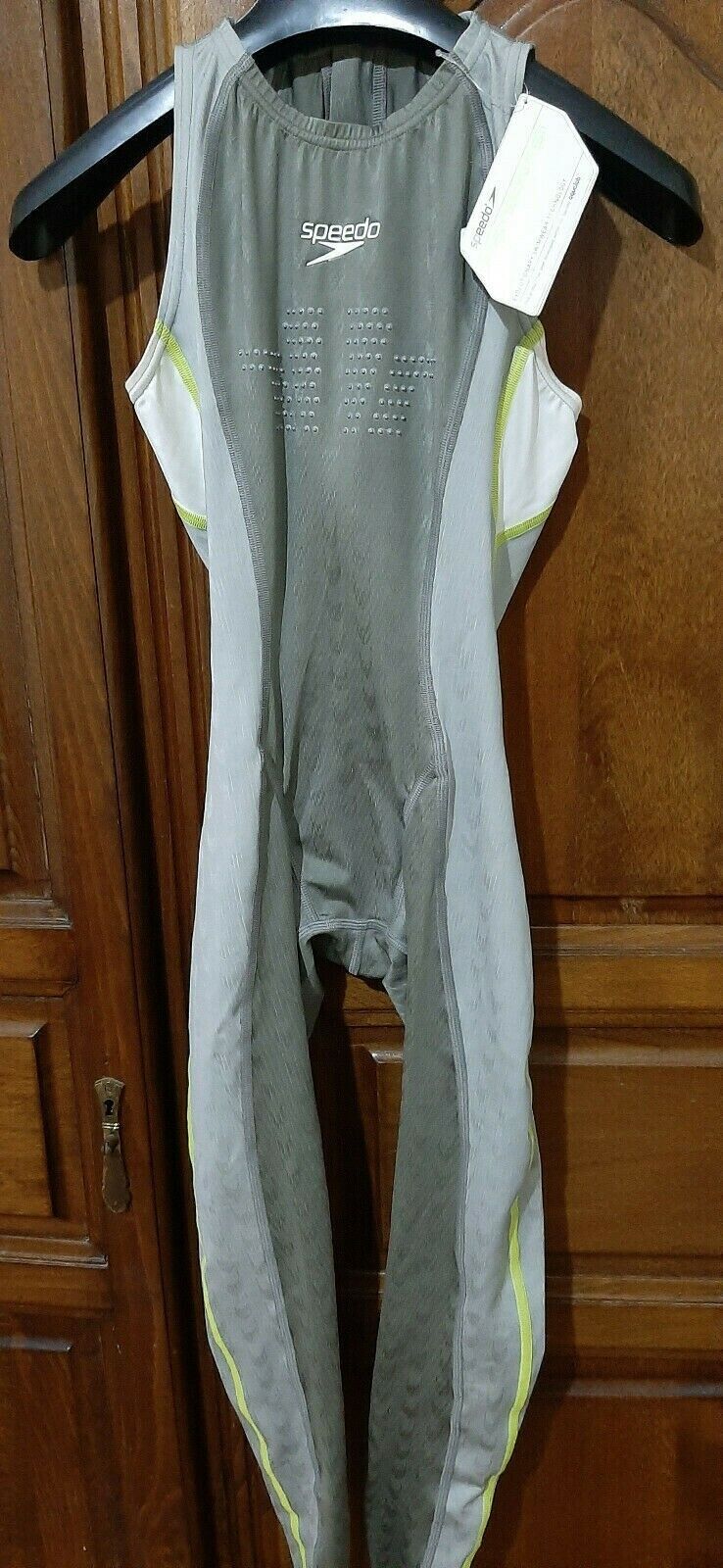 Foto 1 di 8