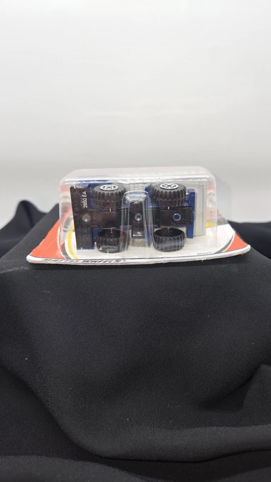 Matchbox Excavator Diecast Vehicle 2000 Series #92/100 New Sealed Construction - Image 3 of 4