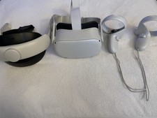 Oculus Quest 64gb with kiwi head strap, EUC, ...
