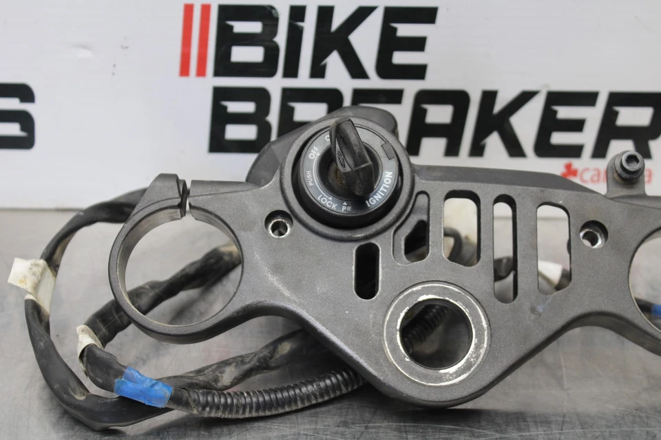 15-17 YAMAHA YZF R1 IGNITION LOCK W KEY & UPPER TREE BB190 - Image 3 of 4