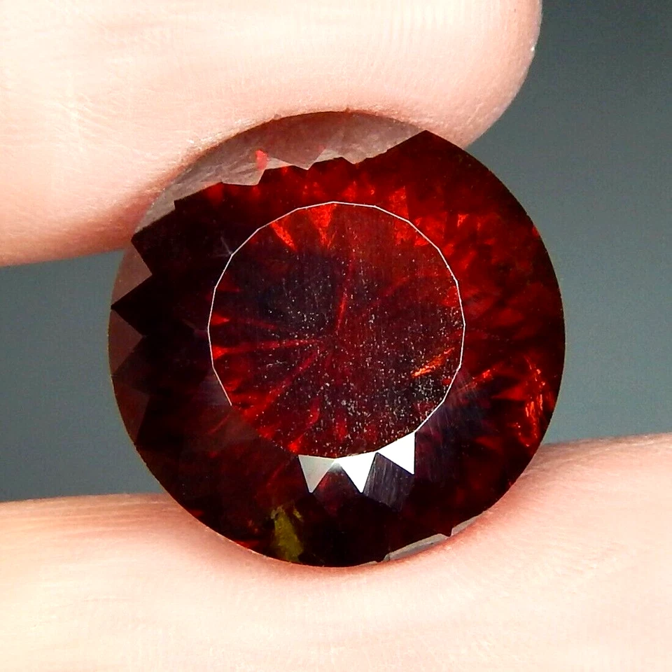 Huge 25.3ct Red Sphalerite Natural Mined Unheated Faceted Sparkly Sunburst Round - Image 4 of 4