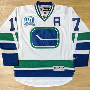 canucks 40th anniversary jersey