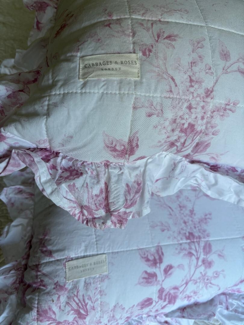 CABBAGES & ROSES LONDON PINK FLORAL RUFFLED COTTON EURO CABBAGES & ROSES LONDON PINK FLORAL RUFFLED COTTON EURO