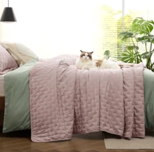 Bedsure Dusty Rose Pink Soft Ultrasonic Quilt Set - Twin w/ 2 Pillow Shams - New