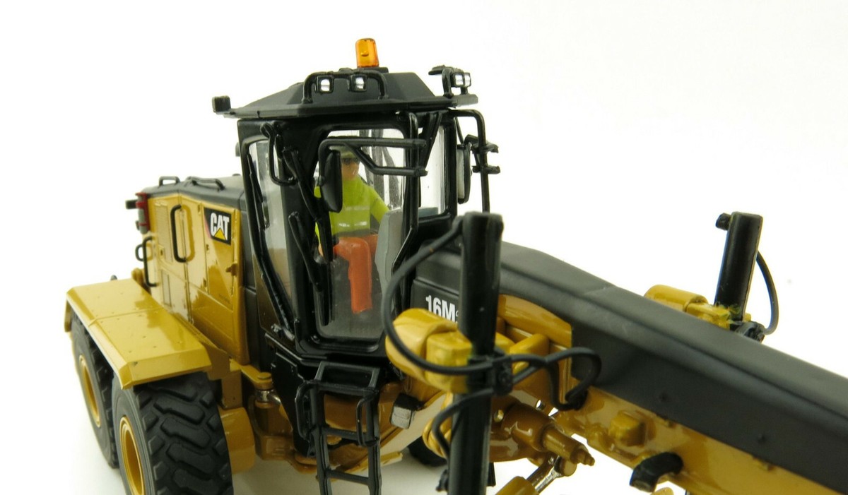Diecast Masters 85507 - Caterpillar CAT 16M3 Motor Grader Diecast Masters 85507 - Caterpillar CAT 16M3 Motor Grader